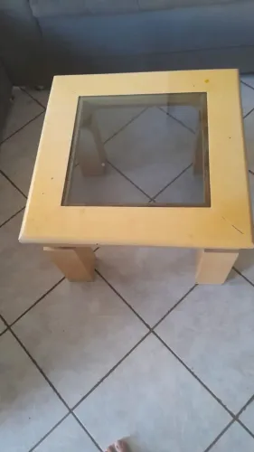 Mesa de canto de madeira maciça patinada