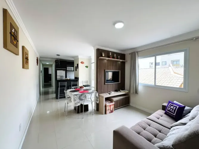 Apartamento bem localizado de 02 dormitórios para aluguel, Praia de Palmas/SC