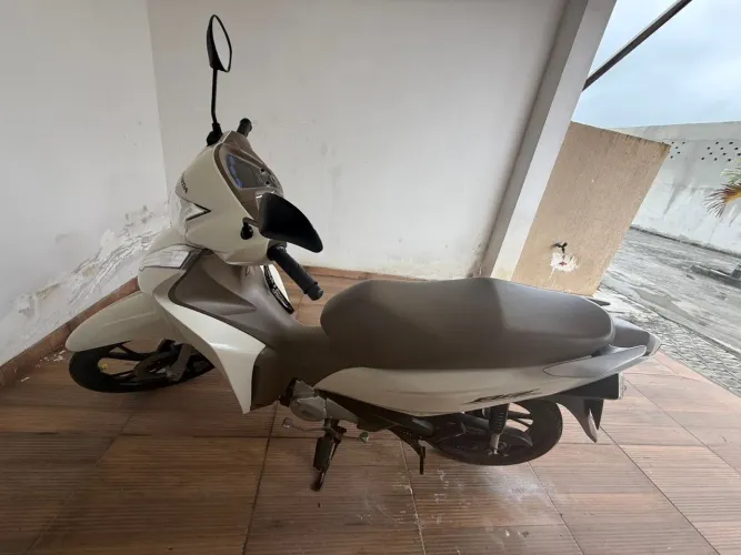 Honda Biz 125 EX/ 125 EX Flex 2024