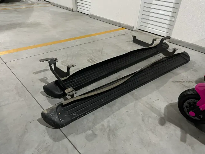 Estribos para Jeep Commander