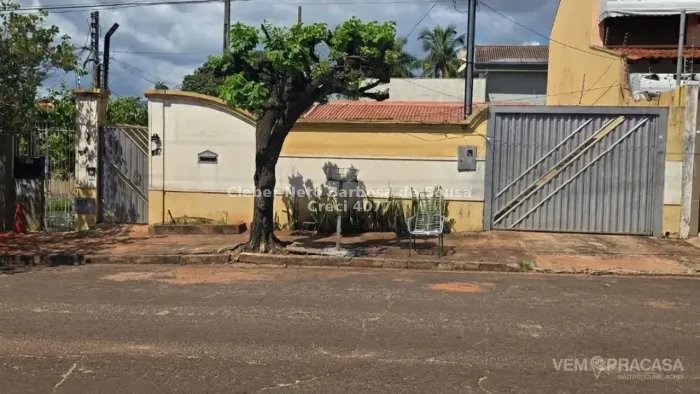 OPÇÃO DE IMÓVEL COM TERRENO DE 393M²