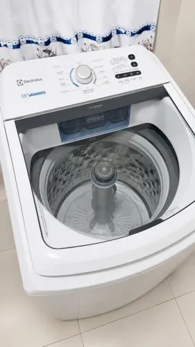 Máquina de Lavar Electrolux 15kg LED15 Jet&Clean Cesto Inox 127V - Excelente Estado