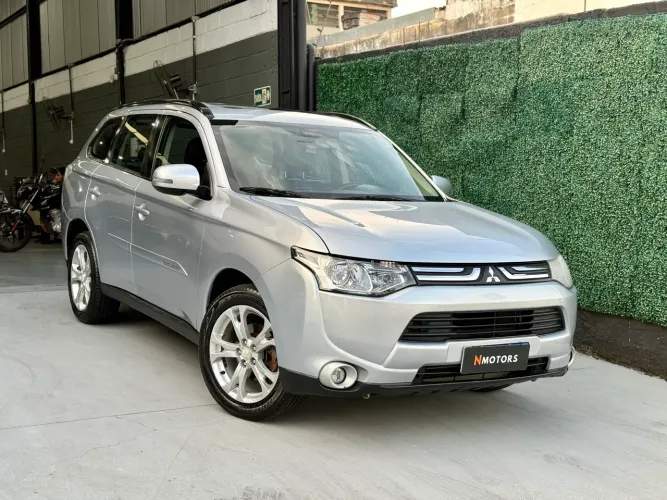Mitsubishi Outlander 2.0 16V 160cv Aut. 2014