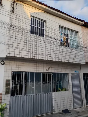 VENDE-SE 1º ANDAR