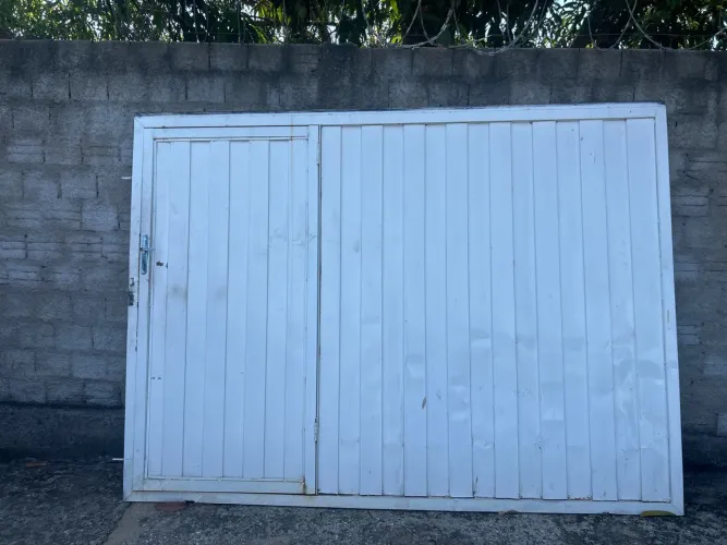 Vende-se portao usado