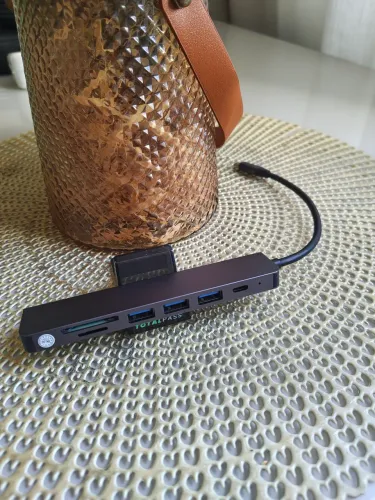 Hub USB 8 em 1 aceito cartão