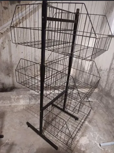 Cesto de Pé metálico - gôndola 6 partes