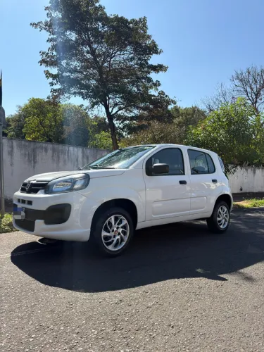 Fiat Uno Attractive 1.0 EVO Fire Flex 8V 5P 2021
