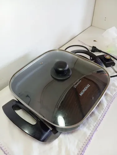 Panela elétrica Premium.