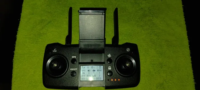 Radio drone l900 semi novo usado poucas vezes