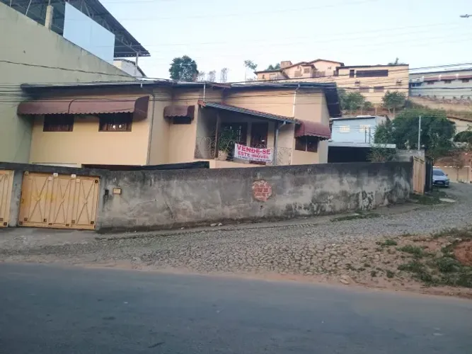 Casa com 420m³ 16 comodos Bairro Marajoara