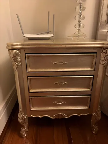 Mesa lateral cama