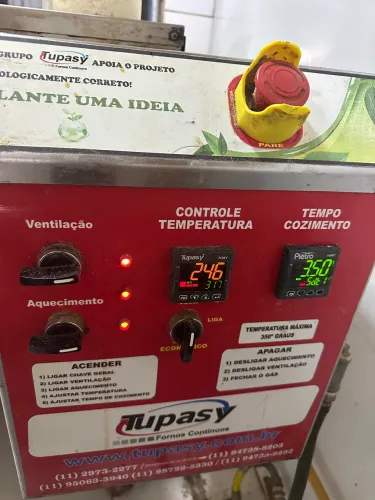 Forno de esteira Tupasy modelo AM145-Gas 220v