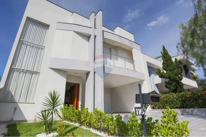 Casa em condomínio Golden Park com 3 Quartos