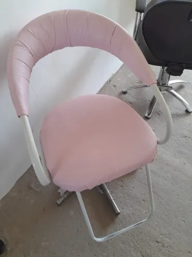 Cadeira e lavatório, os dois juntos 700