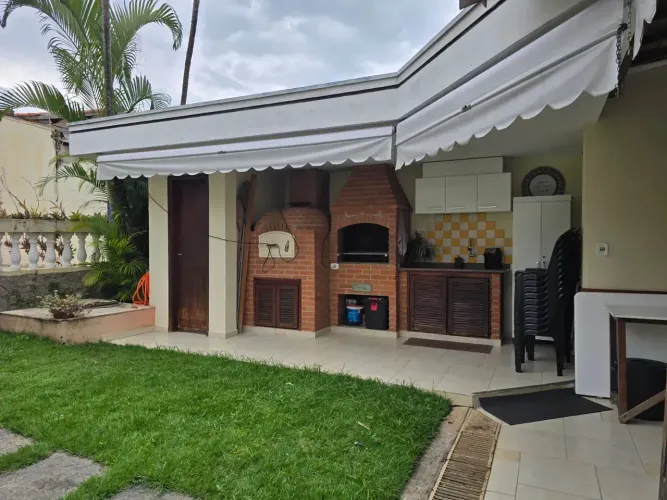 Casa térrea para venda com com 4 quartos no bairro Independência - Taubaté
