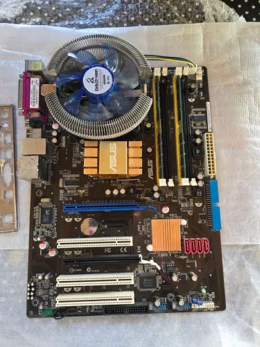 Placa mãe asus processador core 2 quad 4 gb memória DDR 2