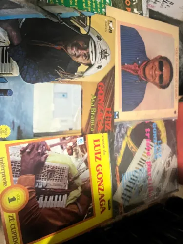 Quatro discos de vinil Luiz Gonzaga