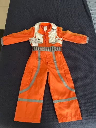 Vendo macacão de piloto STAR WARS, para 4/5 anos (104 cm)