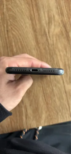 iPhone 11 em boas condições