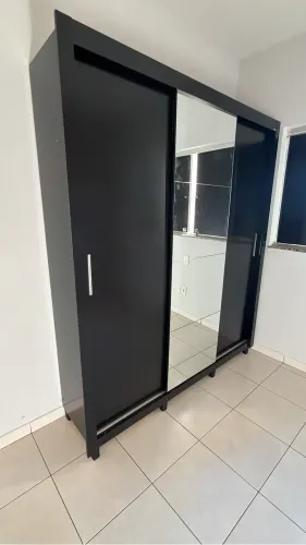 Guarda roupa novo