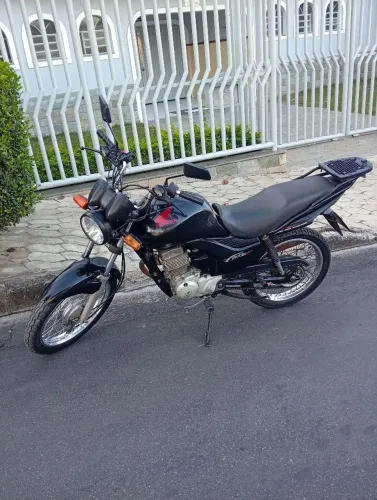 Moto Honda CG Fan 150 ano 2012, cor preta. Documentação em dia.