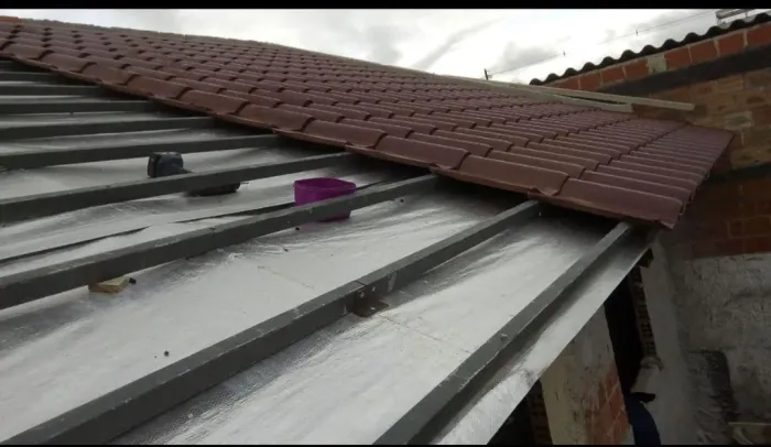MANUTENÇÃO DE TELHADO E COBERTURAS