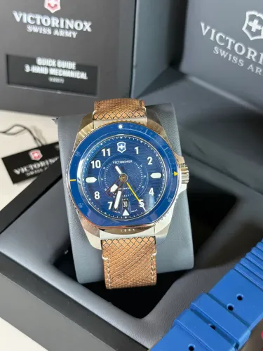 Relógio Victorinox Journey automático + pulseira extra