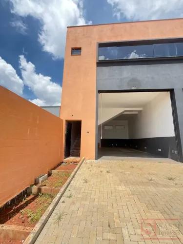 Sala Comercial em COLINAS DO ENGENHO