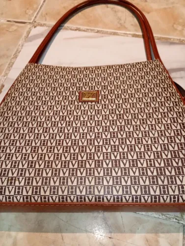 bolsa de ombro vintage da marca brasileira Victor Hugo