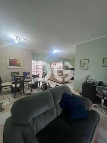 Casa à venda e para alugar em Valinhos, Chácaras Alpina, com 3 quartos, com 202 m², Aldeia