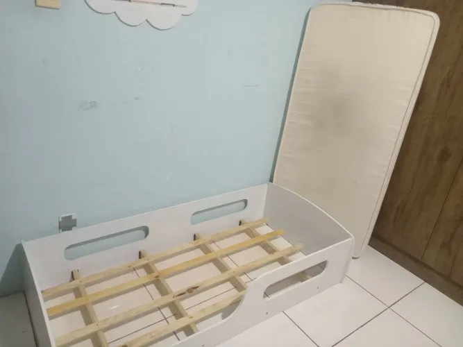 Cama infantil montessoriana 