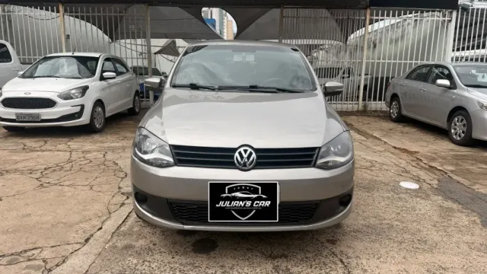 Volkswagen Fox 1.6 MI Total Flex 8V 5P 2013