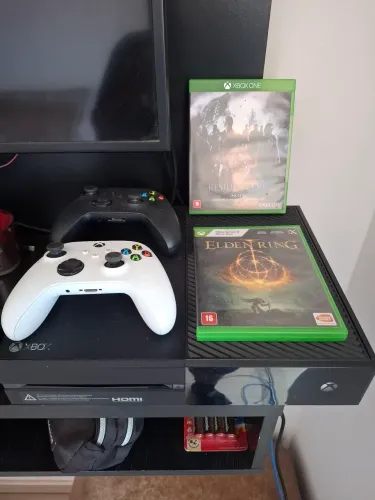 Xbox one 2 controles e jogos