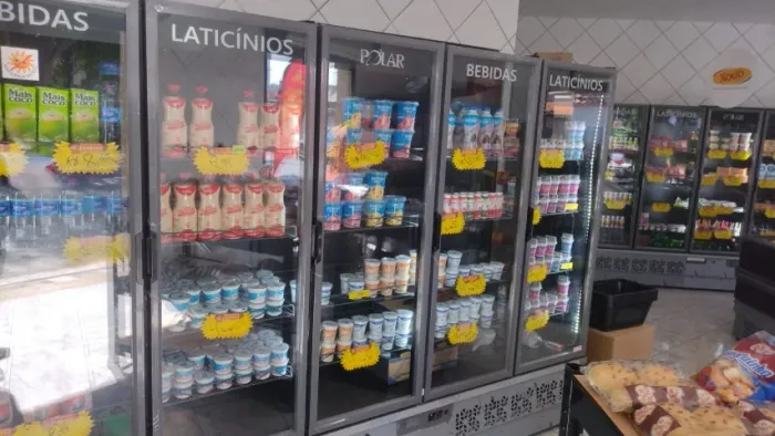 "LOJA COMPLETA MONTADA - EXPOSTORES E ILHAS SEMINOVOS - R$ 80 MIL