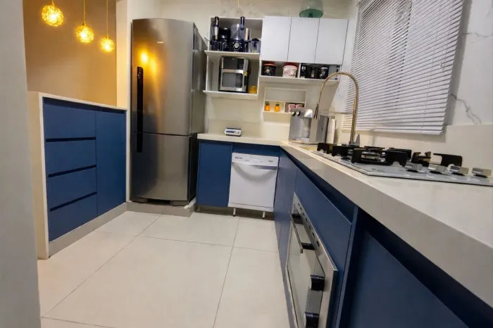 Sobrado mobiliado em condomínio | R$ 2.500