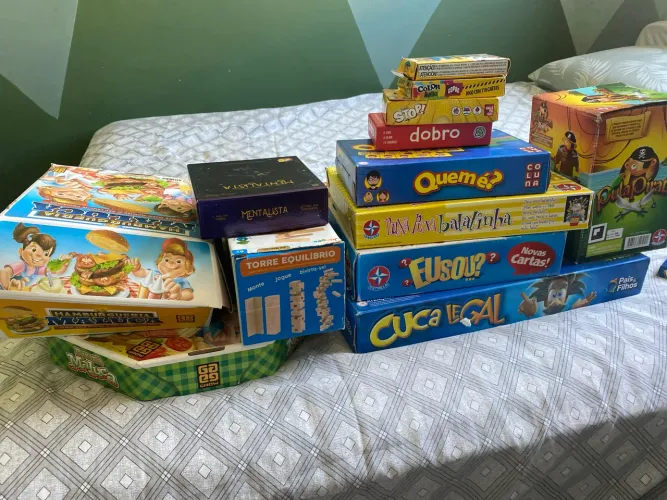 Jogos de tabuleiro diversos