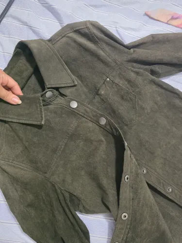 Camisa couro legítimo Ellus .tam M. Verde