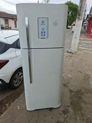 Geladeira top frosfree Electrolux funciona perfeitamente