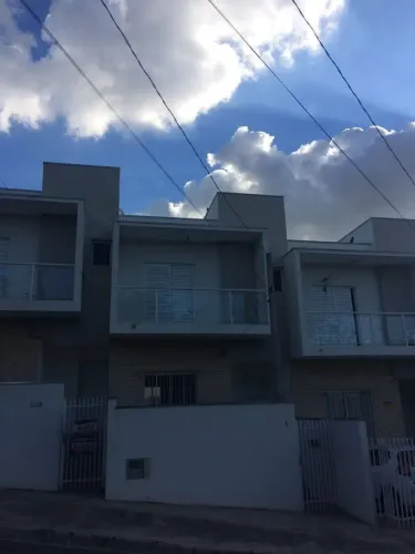 Vendo Sobrados geminados