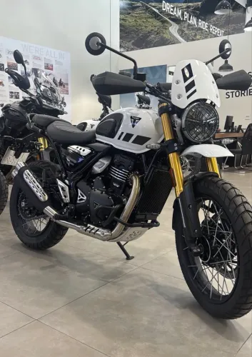 Scrambler 400XC Branca