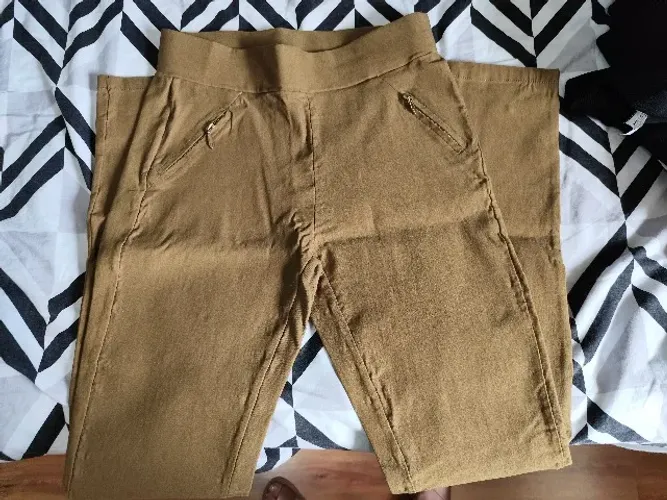 Calça em viscose e elastano, cor Ferrugem P - Nova 