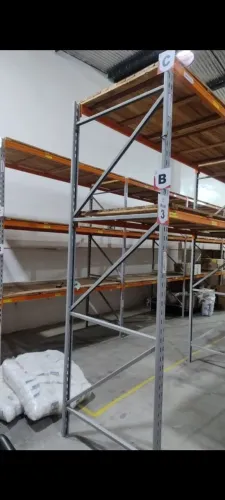  Estrutura para Almoxarifado, Porta Paletes,  2 escada