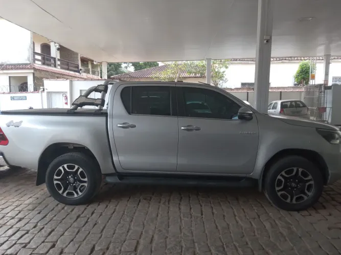 Toyota Hilux CD SRX 4X4 2.8 TDI 16V Diesel Aut. 2022