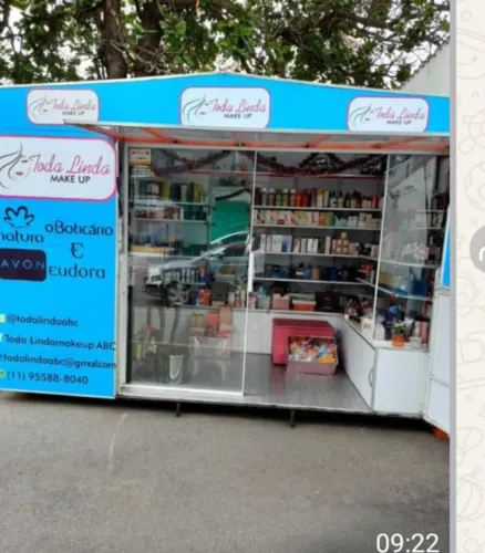 Trailer adaptado para venda de produtos, lanchonete, cafeteria.