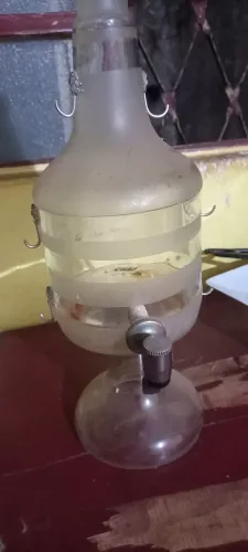 Garrafa com torneira 