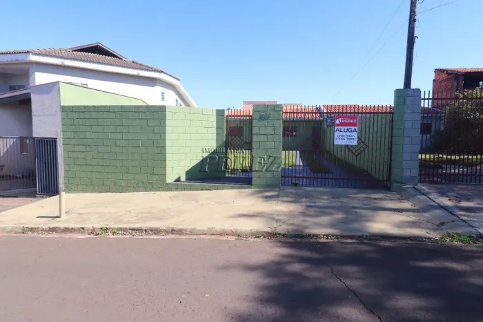 Casa para alugar no Antares, região leste em Londrina.