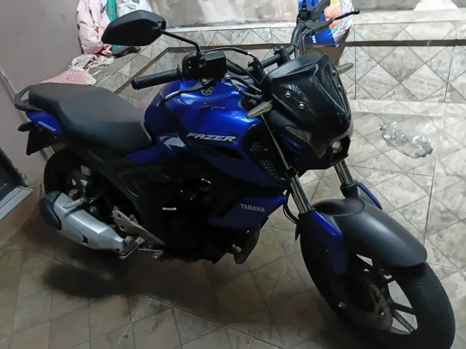 Moto fz15