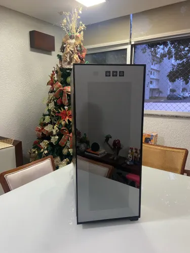Adega Climatizada EasyCooler 12 Garrafas - Semi Nova