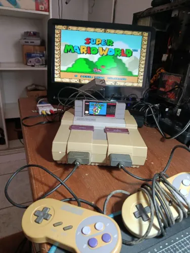 Super Nintendo completo 2 controles tudo original